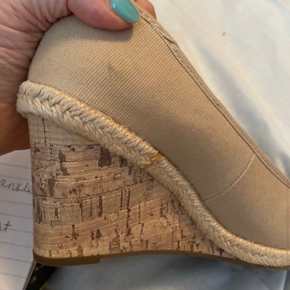 Life Stride Soft System Khaki color Wedge - Picture 5 of 8